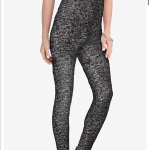New high-waisted ankle length leggings by Roamans